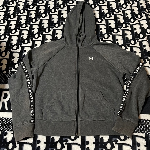 Under Armour Hoodie - Picture 6 of 11
